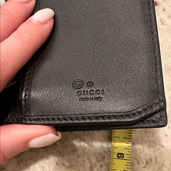 Gucci Black GG Embossed wallet - Picture 4 of 6